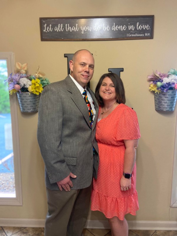 Associate Pastor & Office Administrator Kyle & Edie Carter Image